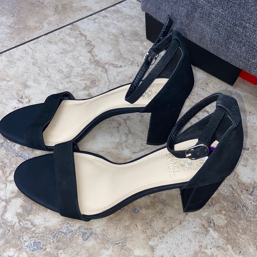 Vince camuto black heels